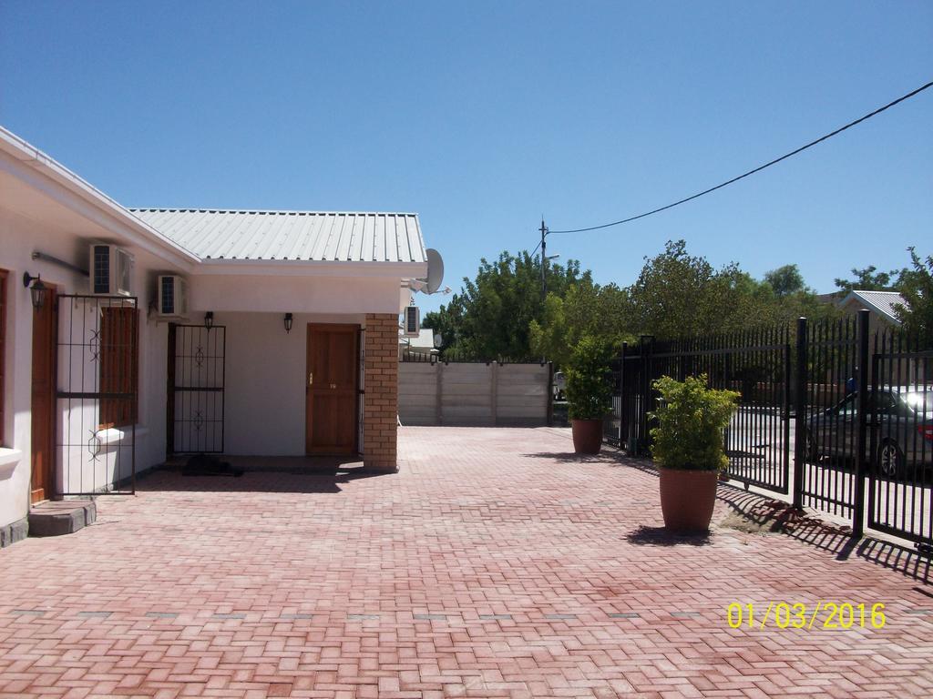 Laings Lodge Laingsburg Εξωτερικό φωτογραφία